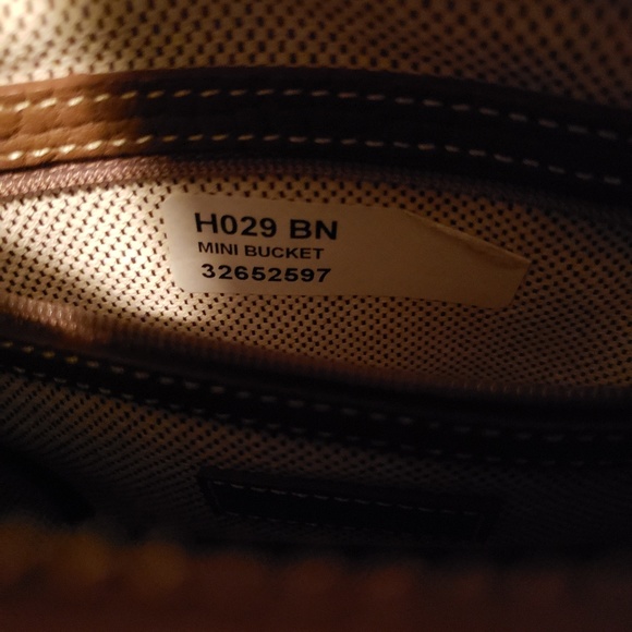 Dooney & Bourke - Picture 8 of 8